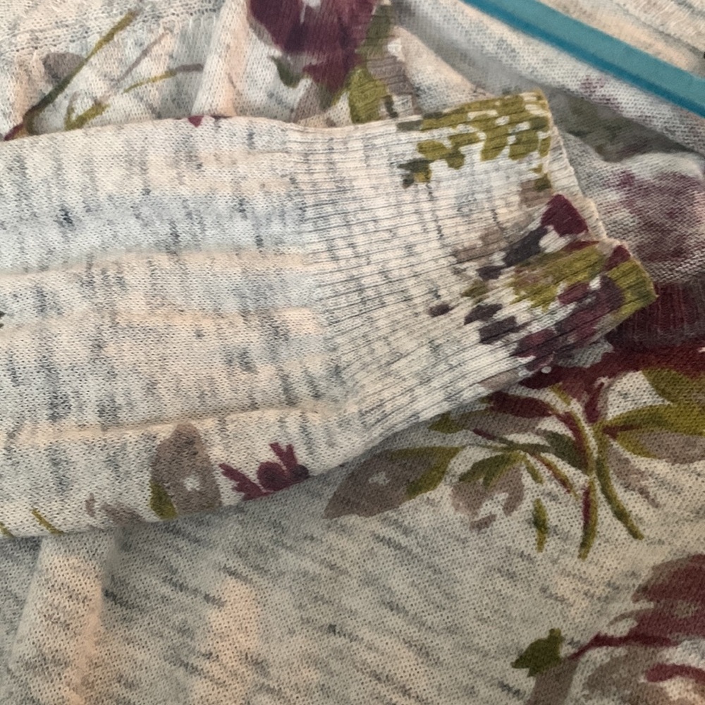 Torrid Spring sweater - Picture 4 of 4